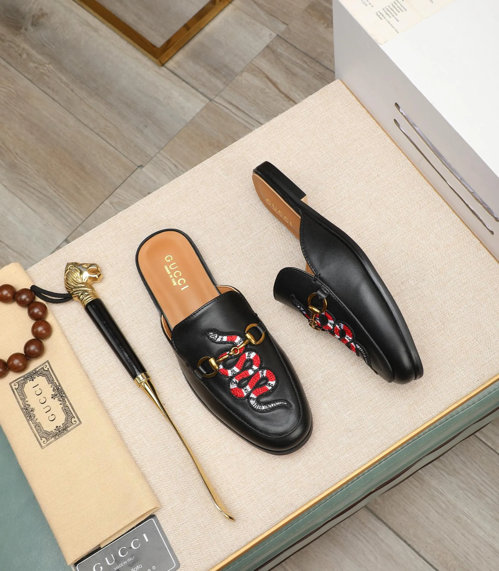 Men's clothing and shoes 💰380 (Gucci) The latest 🎁🎁 casual and fashionable men's shoes 👟 from the official website, hot style 💥 style is simple and elegant, exclusive for trendy men. Unique official website latest brand double G elements 👑 original Gucci decoration, fashionable and generous, original material original calfskin, ✅ fully imported first-layer pigskin lining, official website designated wear-resistant, lightweight original rubber casual outsole, counter classic model taken in kind, 38-44 black and white optional